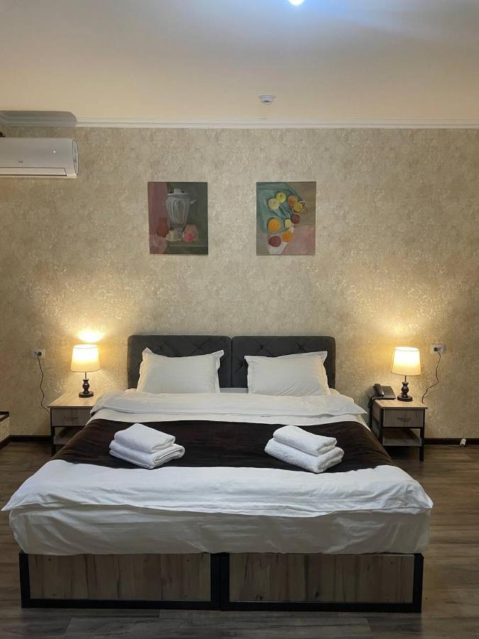 Yantai Hotel Tashkent Esterno foto