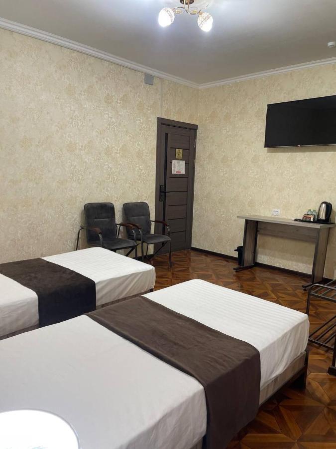 Yantai Hotel Tashkent Esterno foto